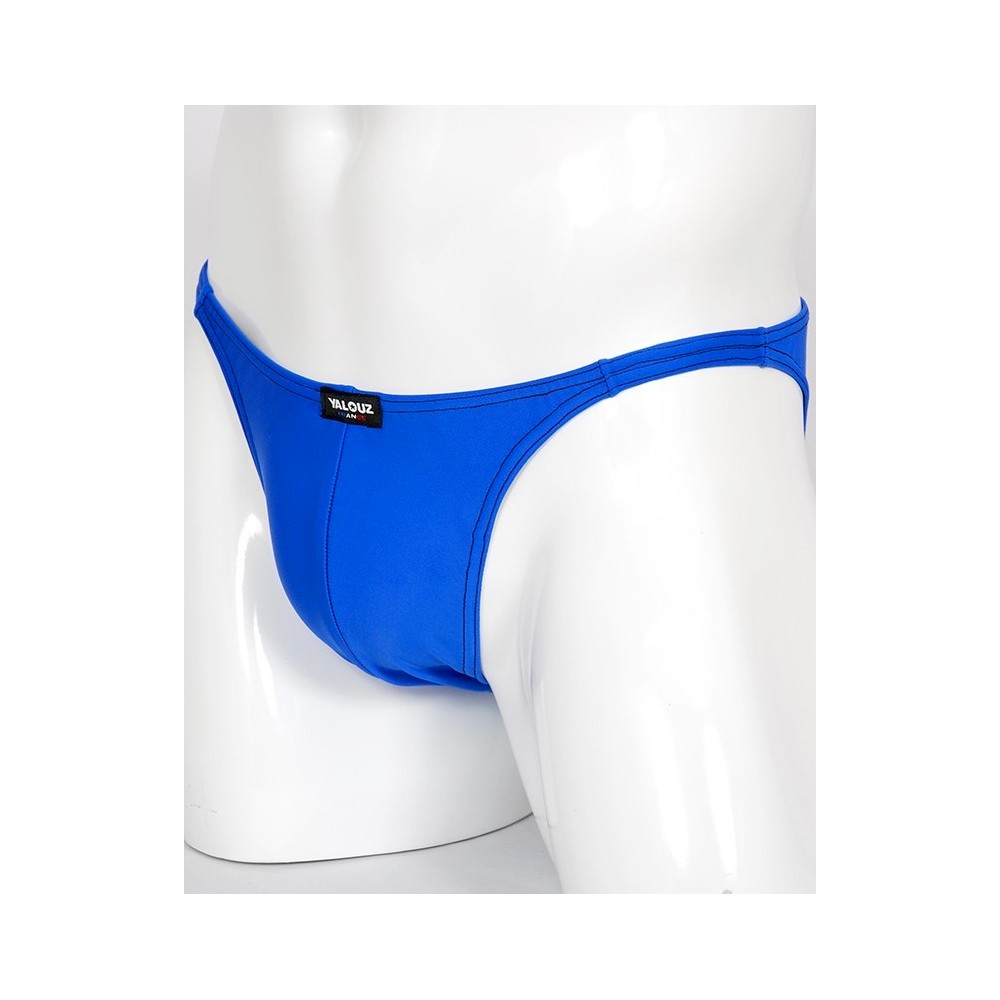 Posing maillot de bain bleu lycra - vue côté